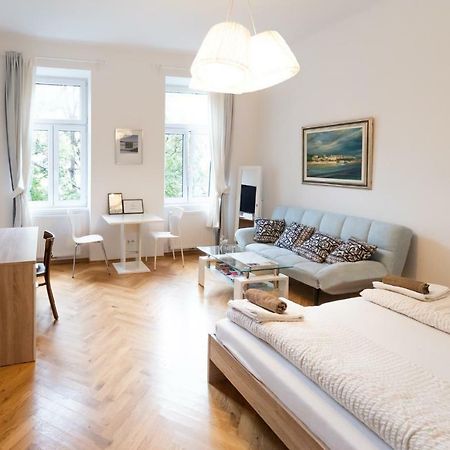 Prater Studio Next Fair, Un, Wu And City Center Apartment Viena Exterior foto
