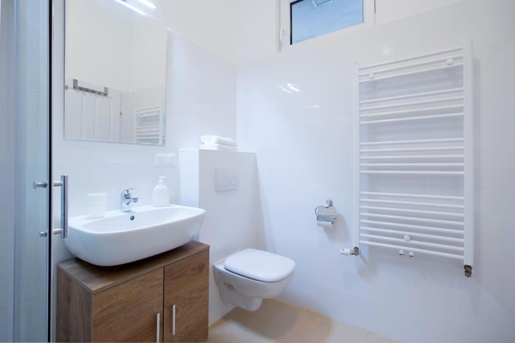 Prater Studio Next Fair, Un, Wu And City Center Apartment Viena Exterior foto