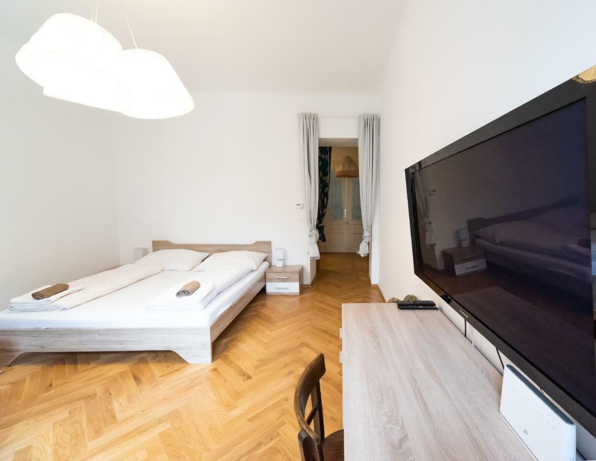 Prater Studio Next Fair, Un, Wu And City Center Apartment Viena Exterior foto